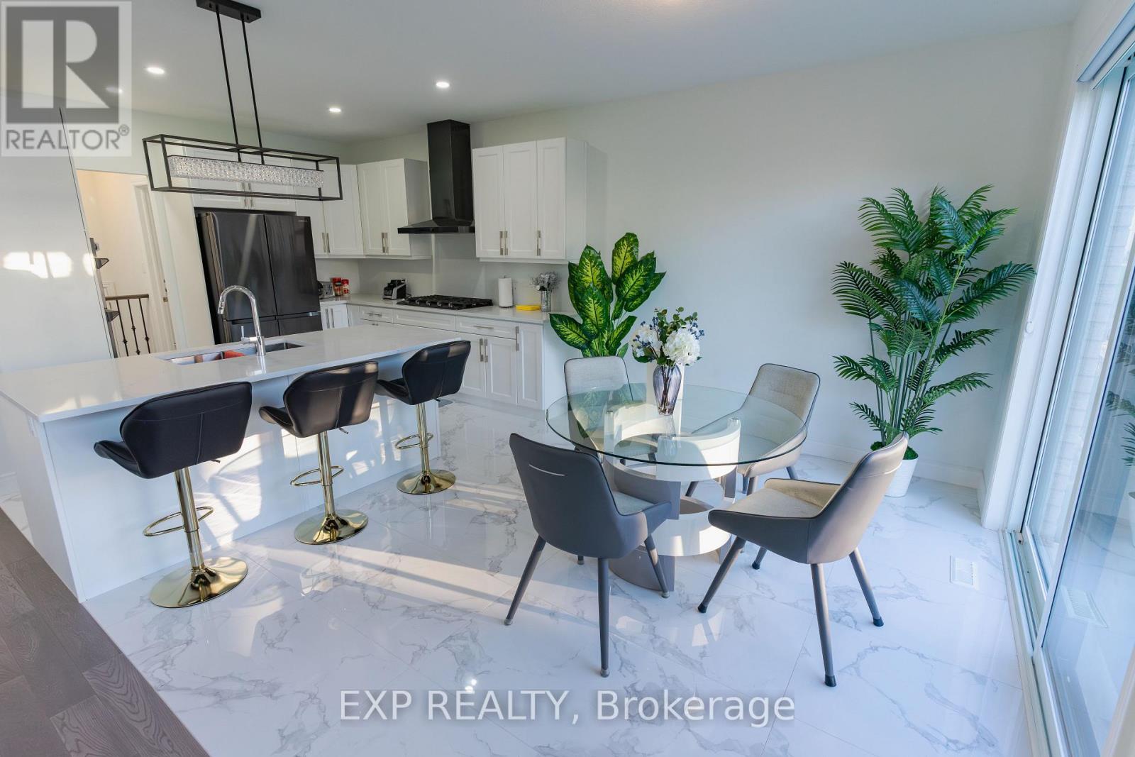 Main - 1749 Finley Crescent, London North, ON - Indoor Photo Showing Dining Room