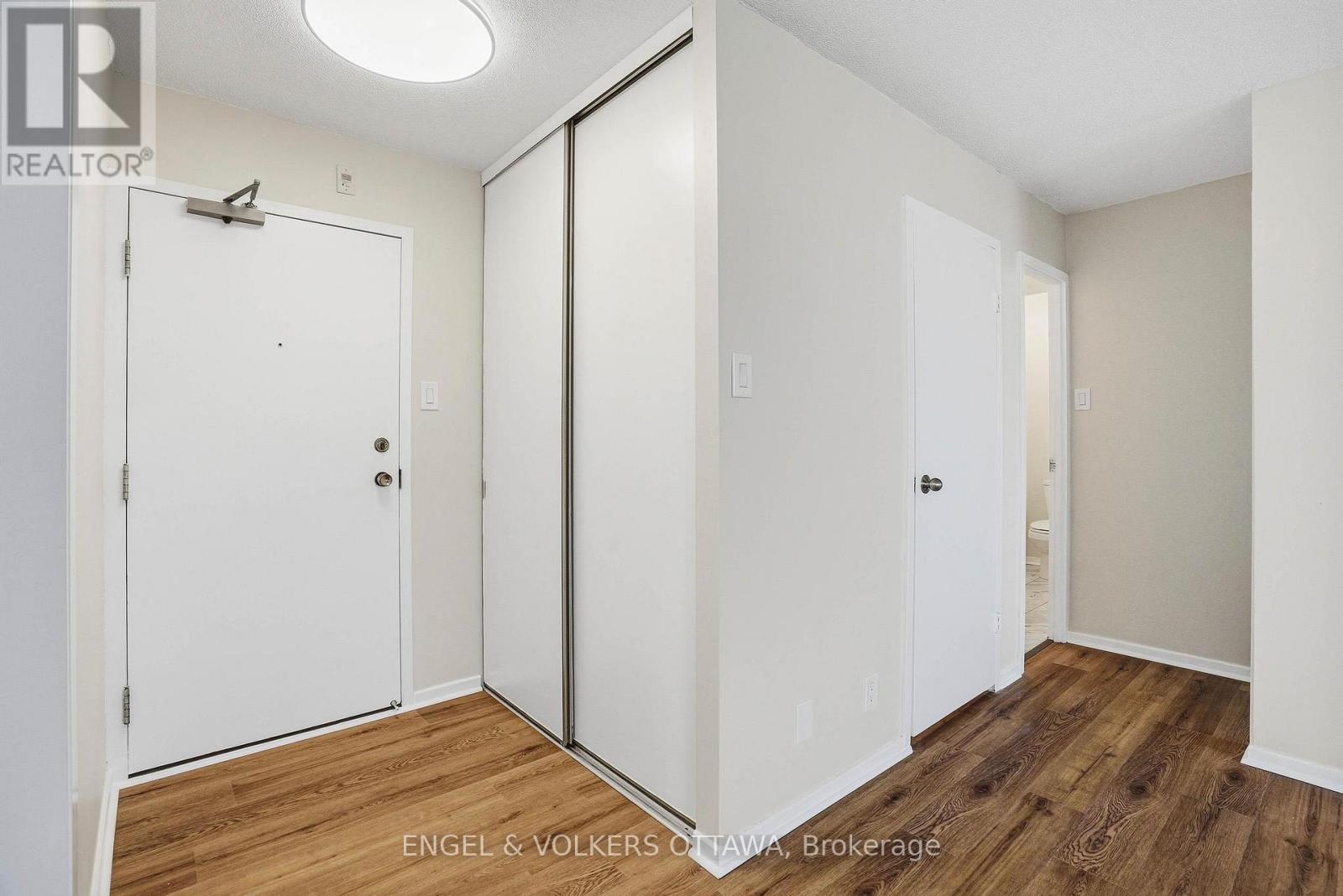 1215 - 2951 Riverside Drive, Ottawa, ON - Indoor Photo Showing Other Room