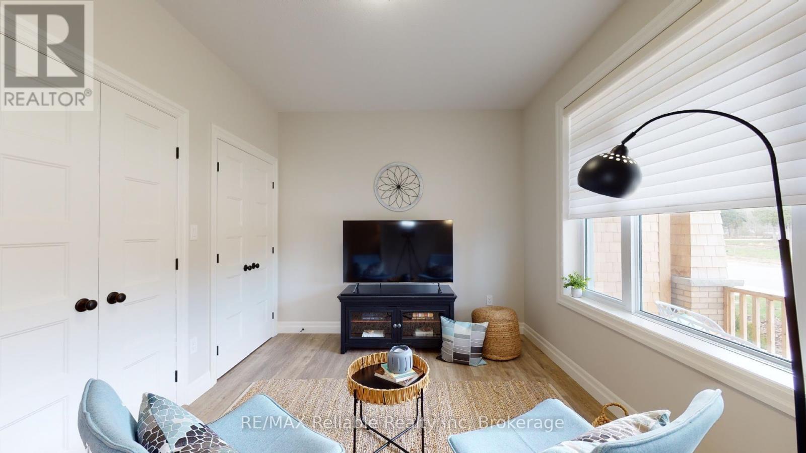 7 Thimbleweed Drive, Bluewater (Bayfield), ON - Indoor Photo Showing Living Room