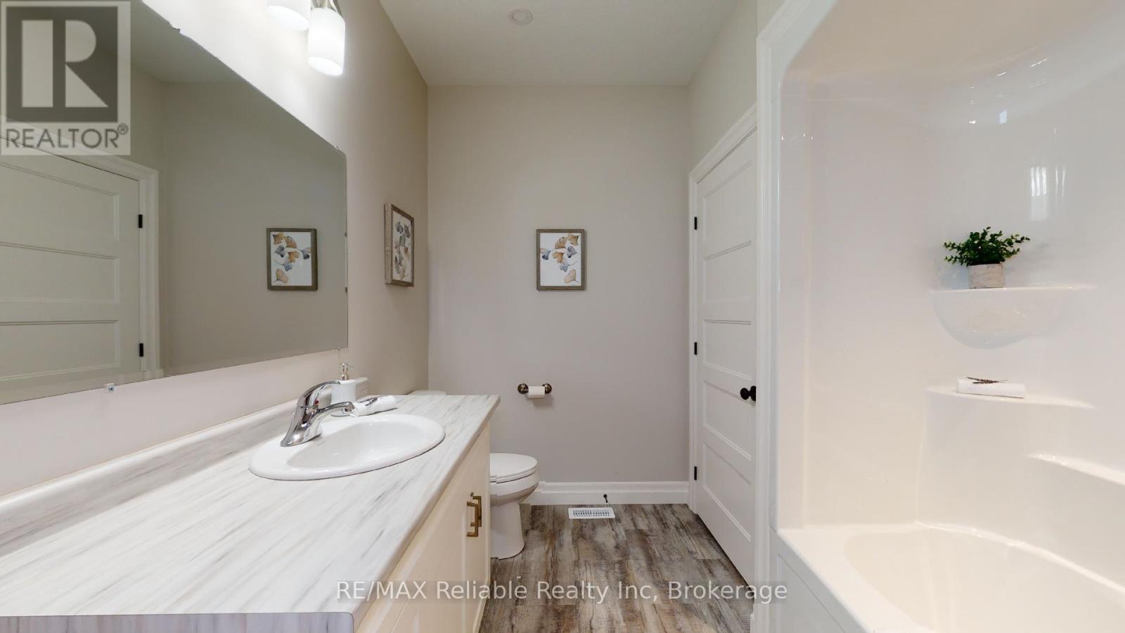 7 Thimbleweed Drive, Bluewater (Bayfield), ON - Indoor Photo Showing Bathroom