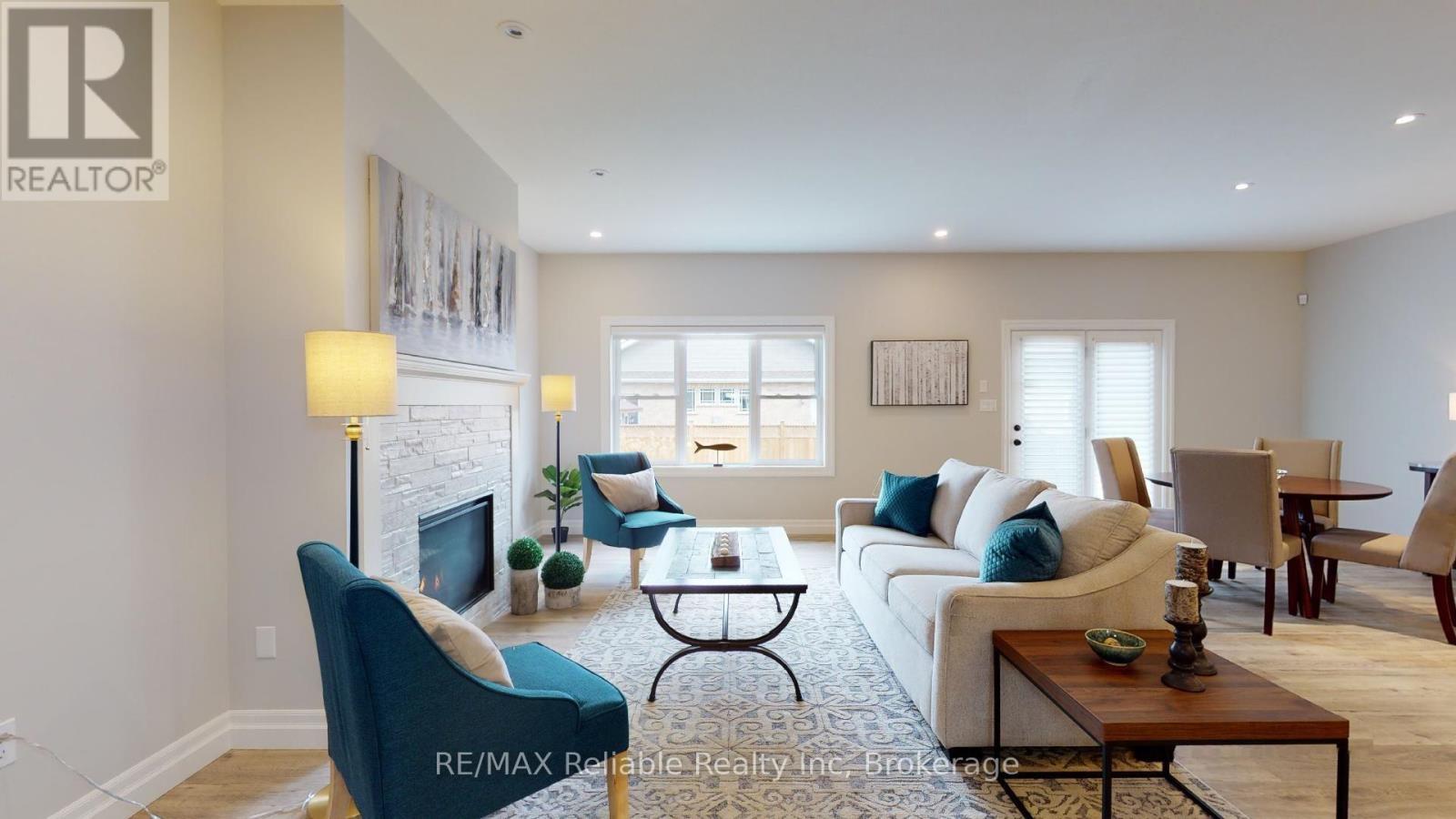 7 Thimbleweed Drive, Bluewater (Bayfield), ON - Indoor Photo Showing Living Room With Fireplace