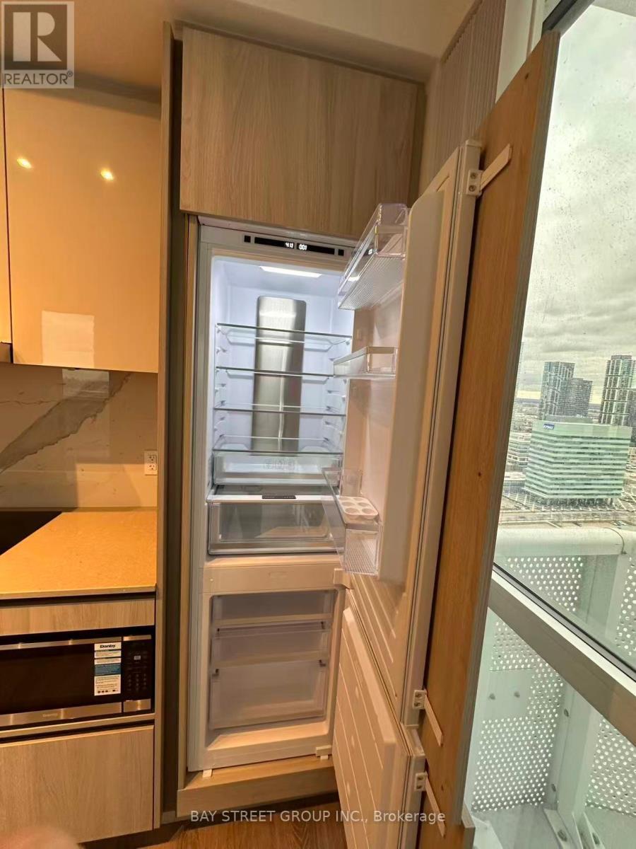 3209 - 8 Interchange Way, Vaughan, ON - Indoor Photo Showing Other Room