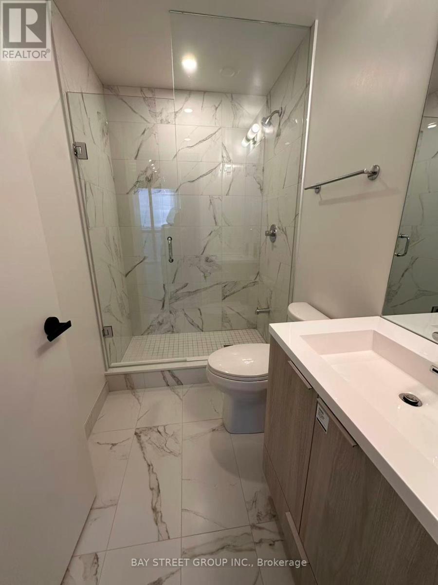 3209 - 8 Interchange Way, Vaughan, ON - Indoor Photo Showing Bathroom