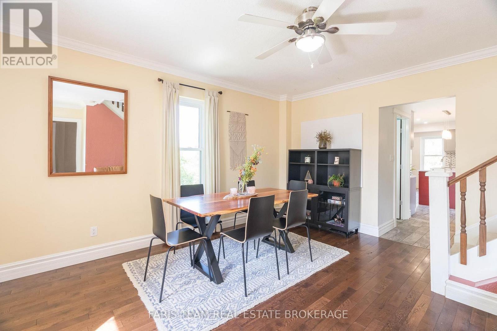 139 Veterans Lane, Tay, ON - Indoor Photo Showing Dining Room