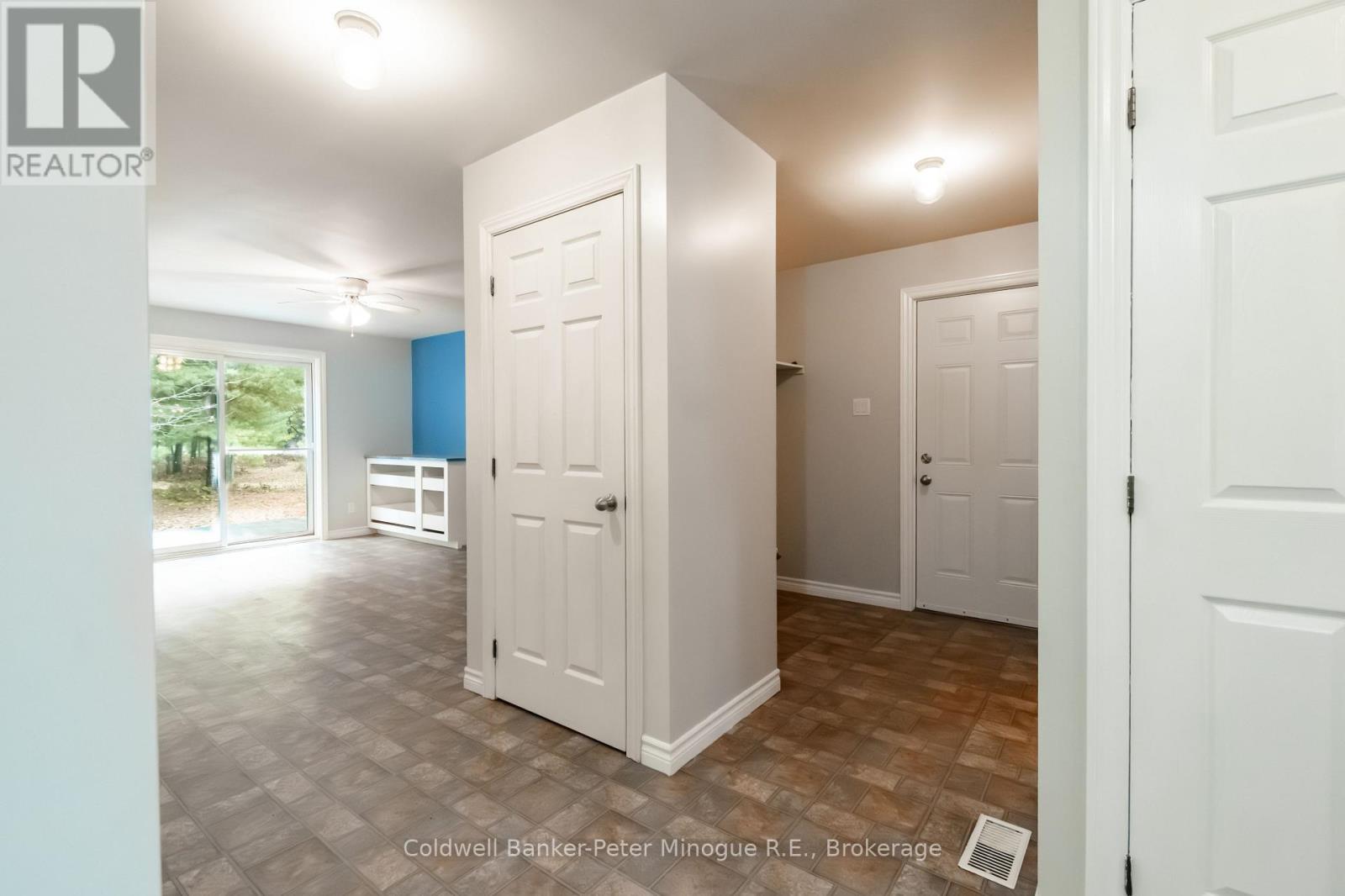 567 Sunset Cove Road, Callander, ON - Indoor Photo Showing Other Room