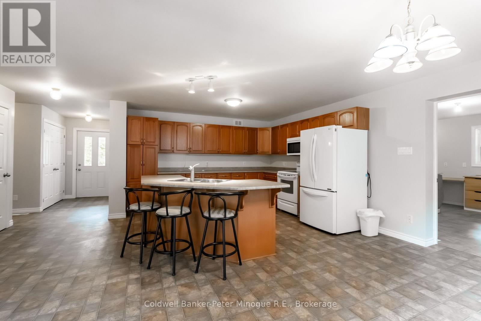 567 Sunset Cove Road, Callander, ON - Indoor Photo Showing Kitchen With Double Sink