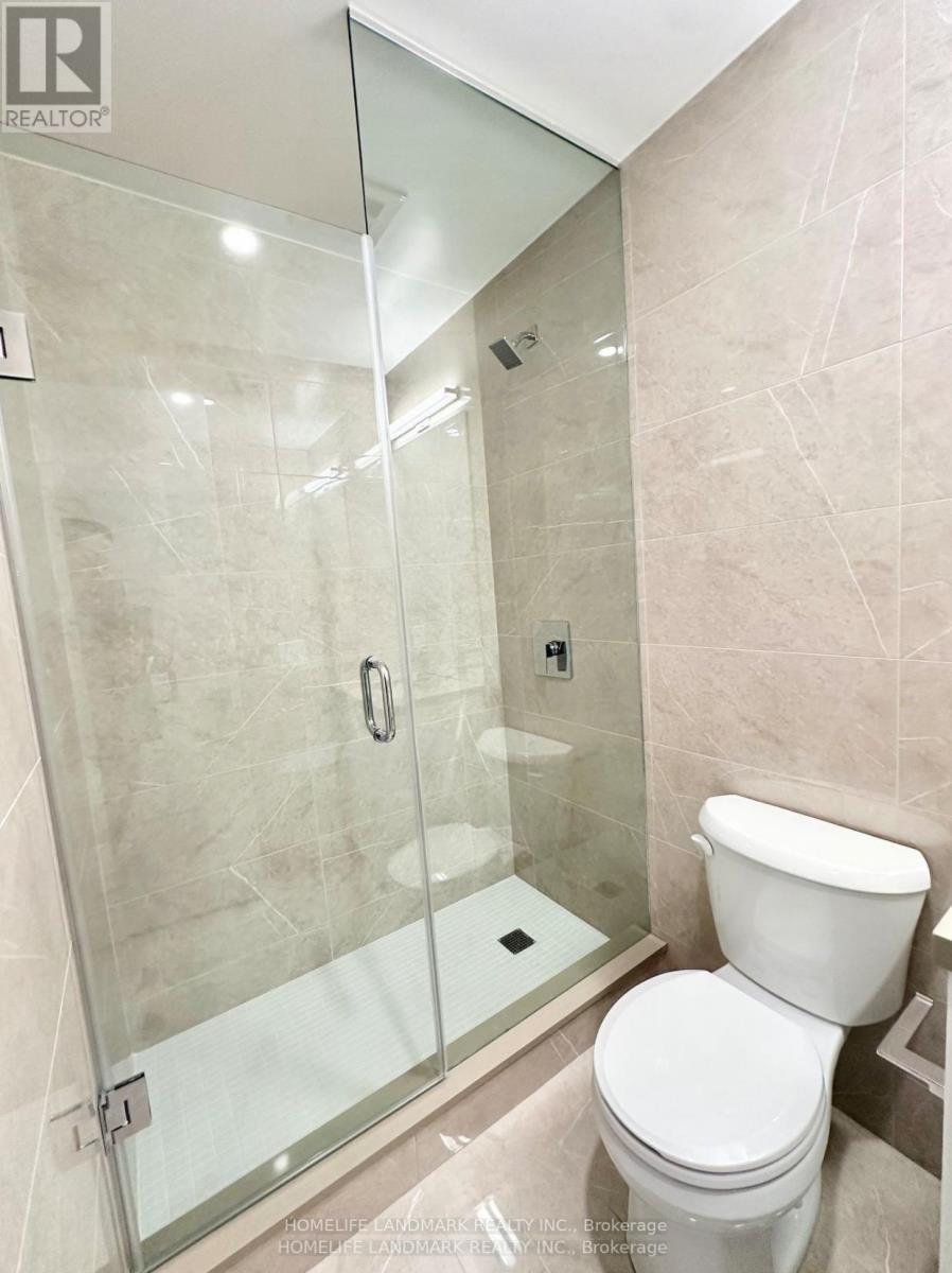 1304 - 195 Mccaul Street, Toronto, ON - Indoor Photo Showing Bathroom