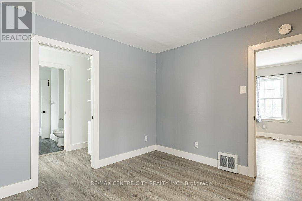 1305 Langmuir Avenue, London East (East N), ON - Indoor Photo Showing Other Room