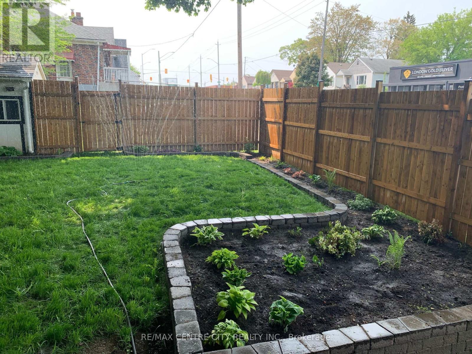 1305 Langmuir Avenue, London East (East N), ON - Outdoor