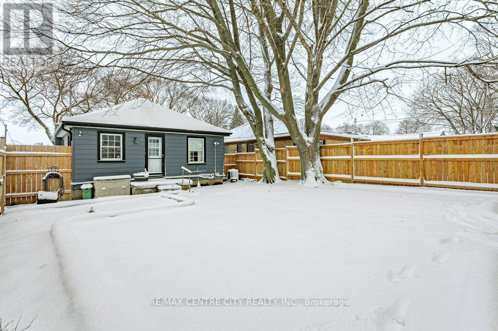 1305 Langmuir Avenue, London East (East N), ON - Outdoor