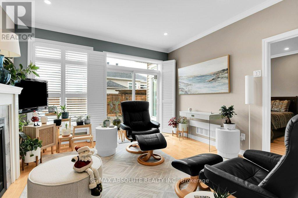 176 Minoterie Ridge, Ottawa, ON - Indoor Photo Showing Other Room With Fireplace