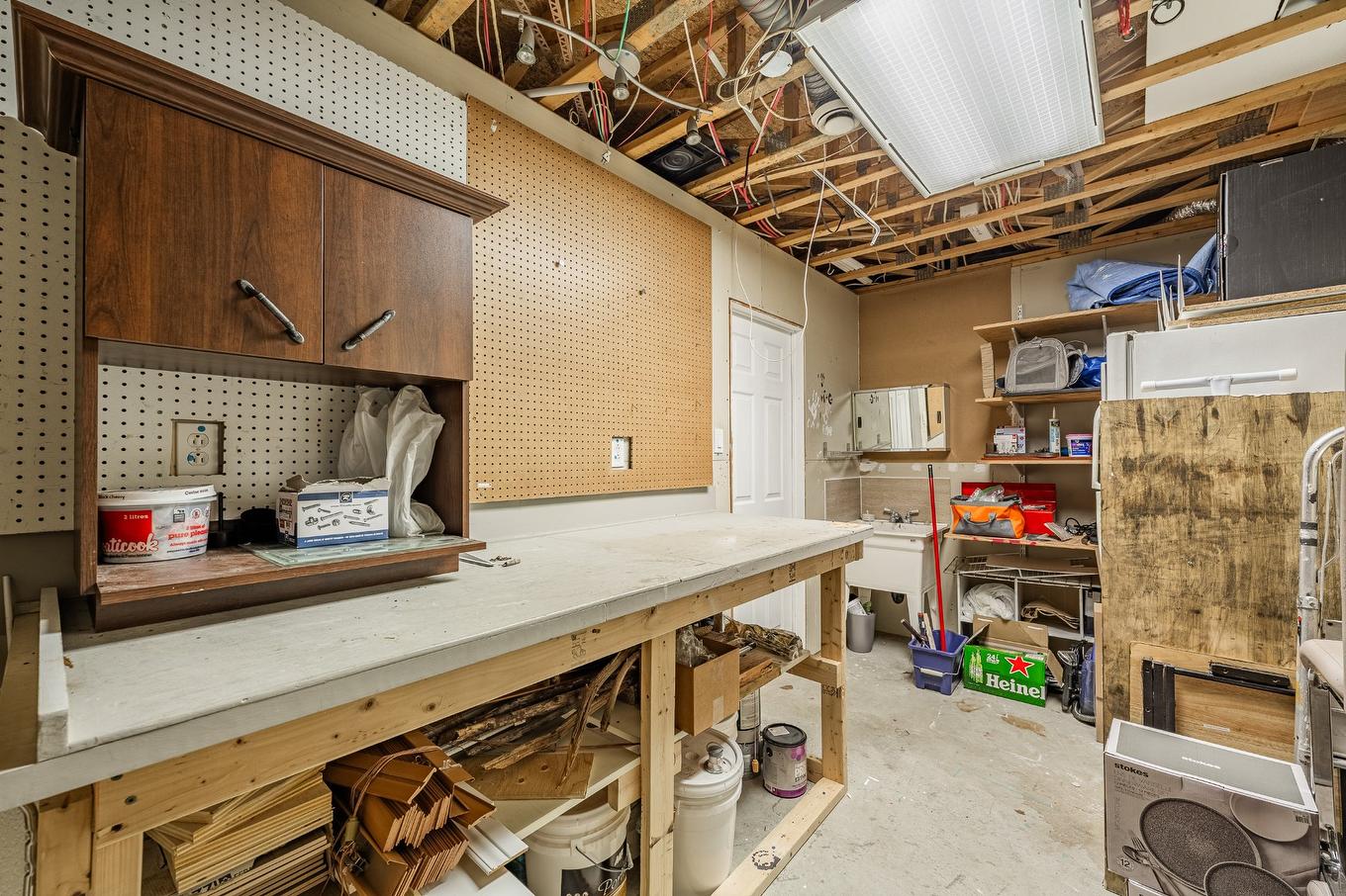 Workshop - 3406 Rue Robert, Saint-Jean-Baptiste, QC - Indoor