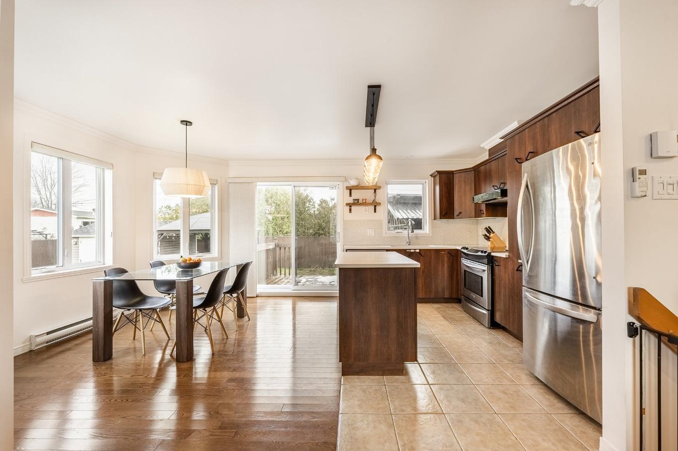 Kitchen - 3406 Rue Robert, Saint-Jean-Baptiste, QC - Indoor