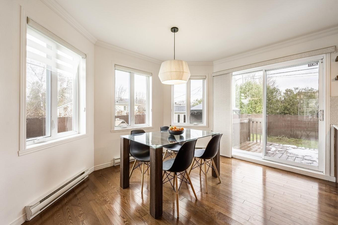 Dining room - 3406 Rue Robert, Saint-Jean-Baptiste, QC - Indoor Photo Showing Dining Room