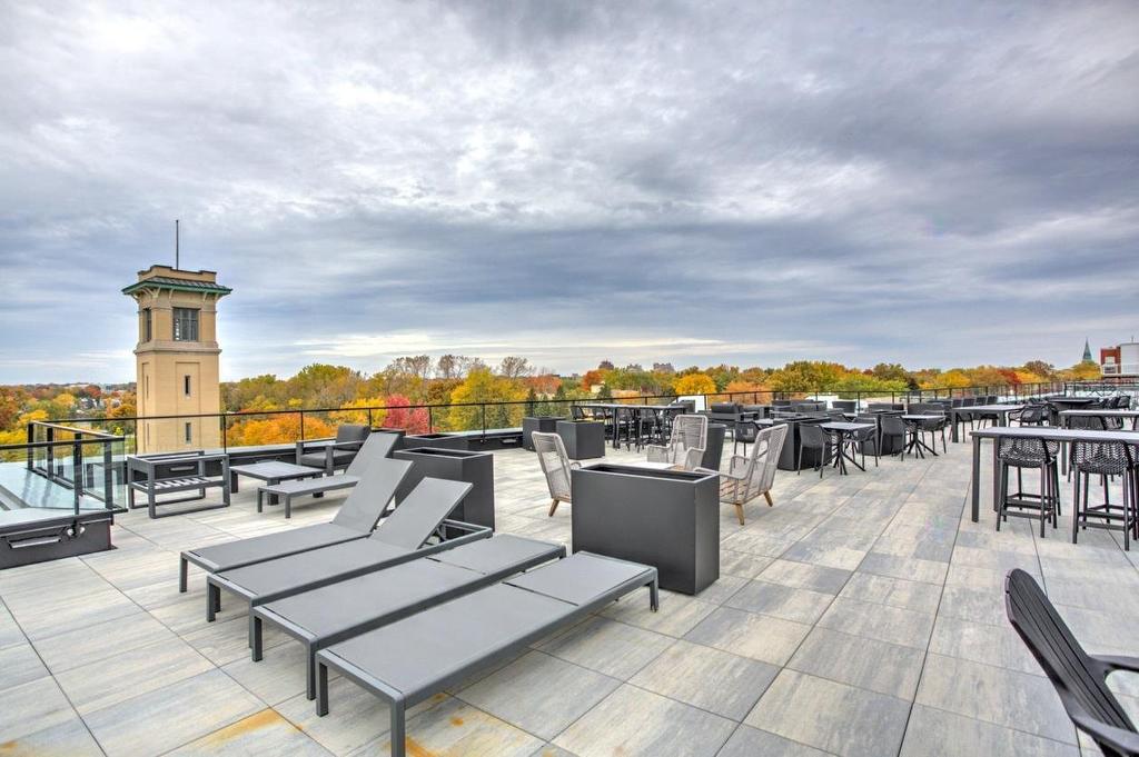 Patio - 404-10850 Rue Basile-Routhier, Montréal (Ahuntsic-Cartierville), QC - Outdoor With Deck Patio Veranda With View