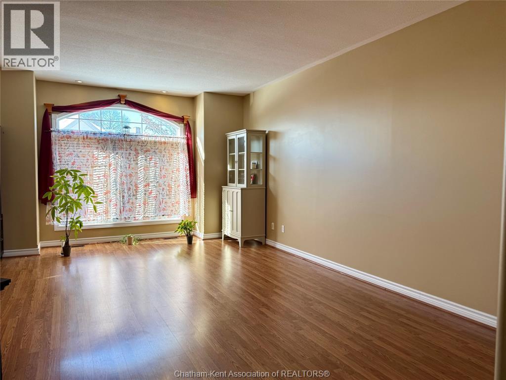15 Oakgrove Lane, Chatham, ON - Indoor Photo Showing Other Room