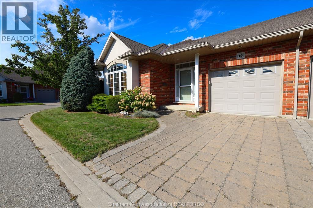 15 Oakgrove Lane, Chatham, ON - Outdoor