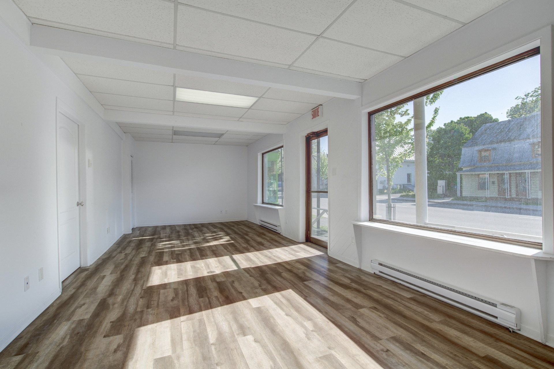 Bureau - 416 Rue St-Georges (St-Jerome), Saint-Jérôme, QC - Indoor Photo Showing Other Room