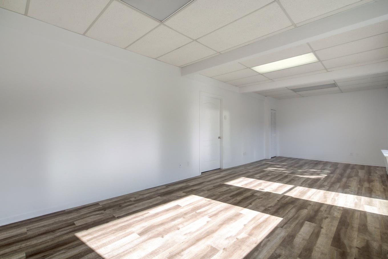 Office - 416 Rue St-Georges (St-Jerome), Saint-Jérôme, QC - Indoor Photo Showing Other Room