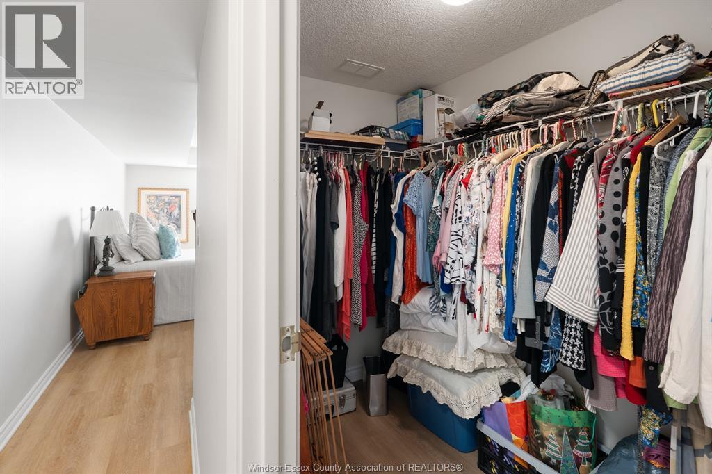 99 Robson Road Unit# 303, Leamington, ON - Indoor With Storage