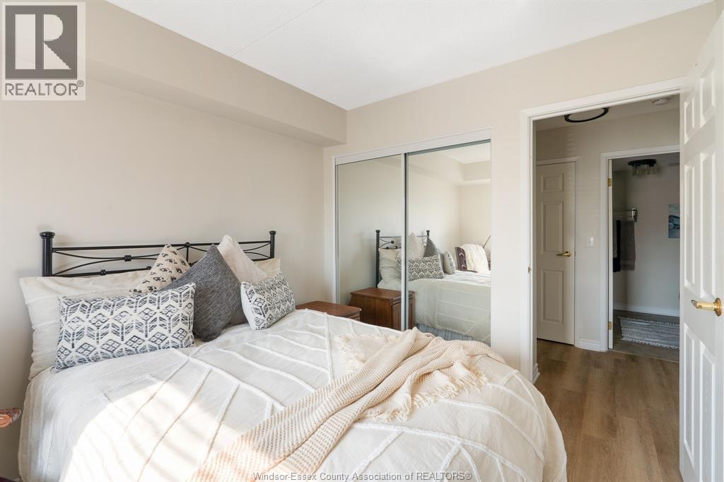 99 Robson Road Unit# 303, Leamington, ON - Indoor Photo Showing Bedroom