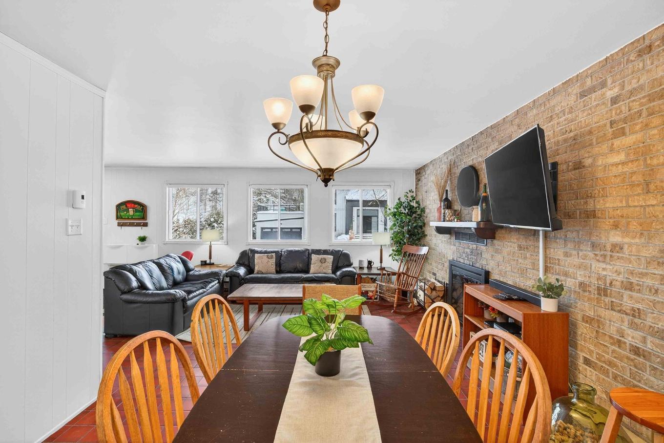 Dining room - 117 Rue Ladouceur, Mont-Tremblant, QC - Indoor Photo Showing Dining Room