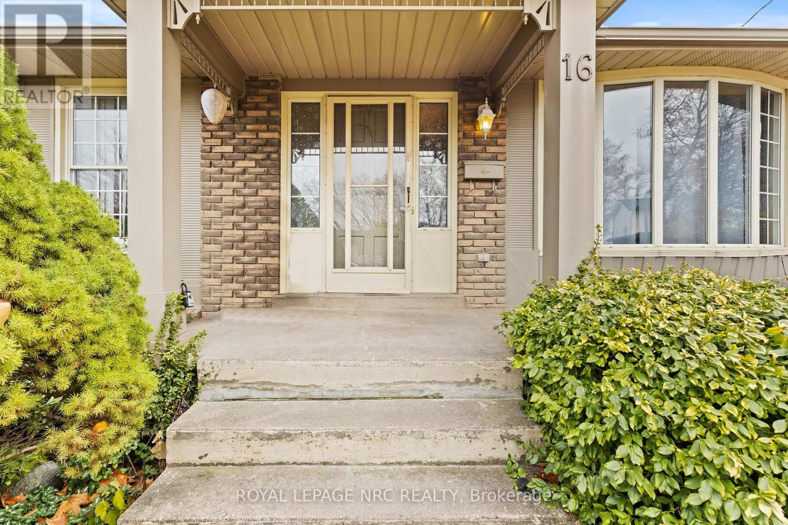 Main Floor - 16 Vanier Drive, Welland (Lincoln/Crowland), ON - Outdoor