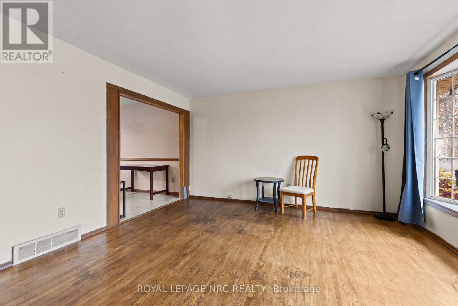 Main Floor - 16 Vanier Drive, Welland (Lincoln/Crowland), ON - Indoor Photo Showing Other Room