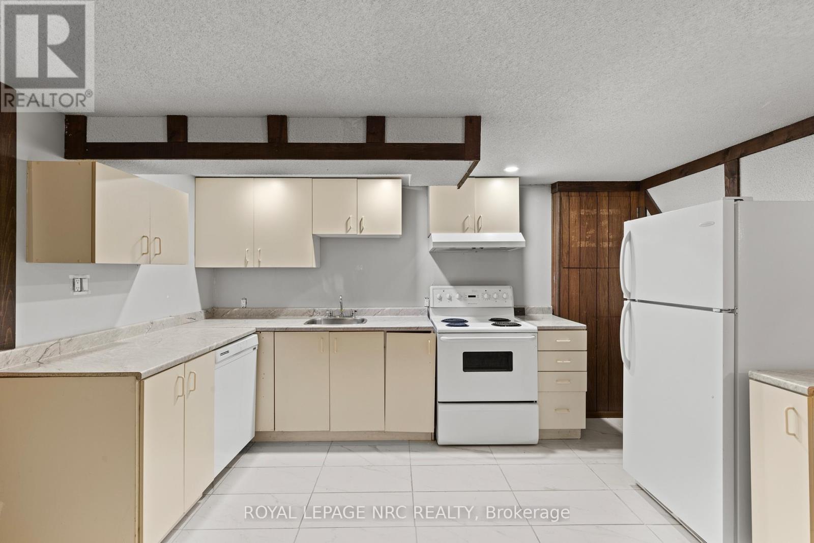 Basement - 16 Vanier Drive, Welland (Lincoln/Crowland), ON - Indoor Photo Showing Kitchen