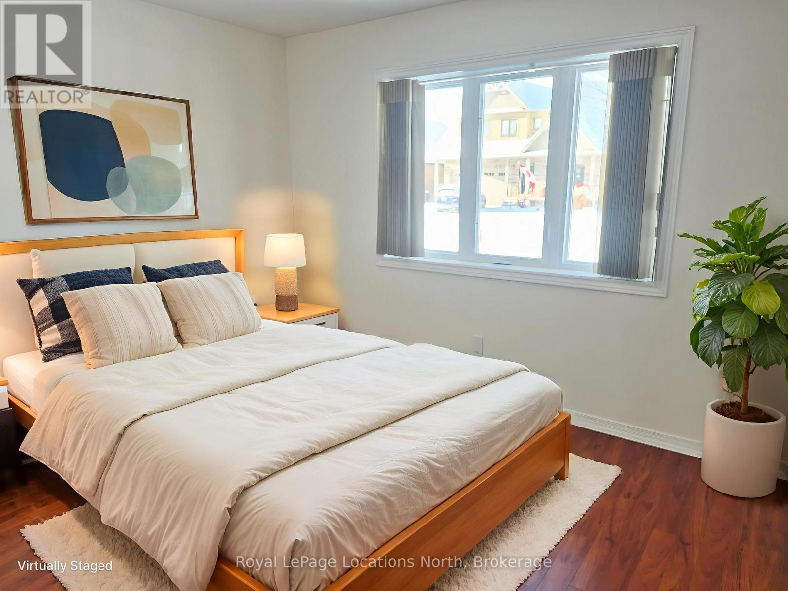 Entire Home - 27 Portland Street, Collingwood, ON - Indoor Photo Showing Bedroom