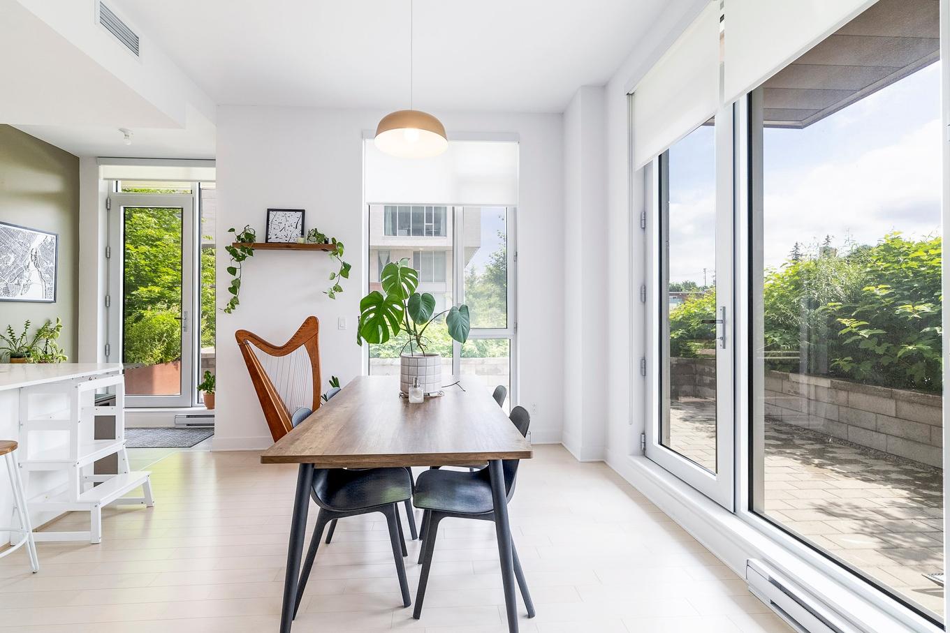 Living room - 118-5265 Rue Mackenzie, Montréal (Côte-Des-Neiges/Notre-Dame-De-Grâce), QC - Indoor Photo Showing Dining Room