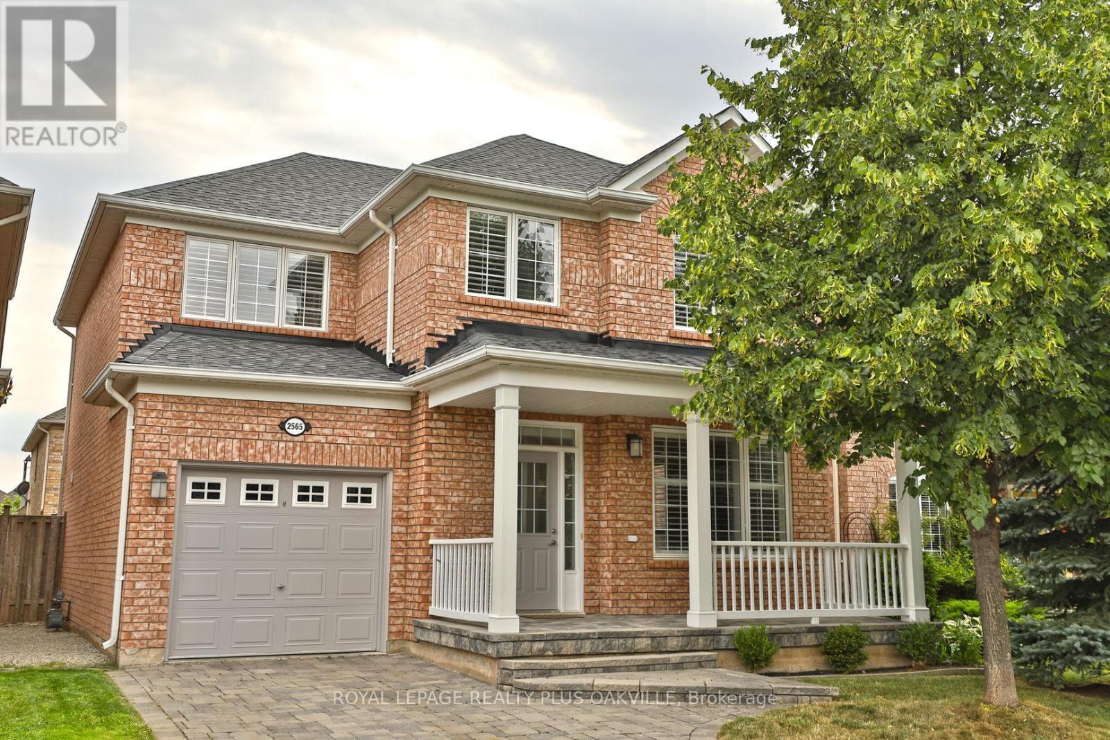2565 Falkland Crescent, Oakville, ON - Outdoor
