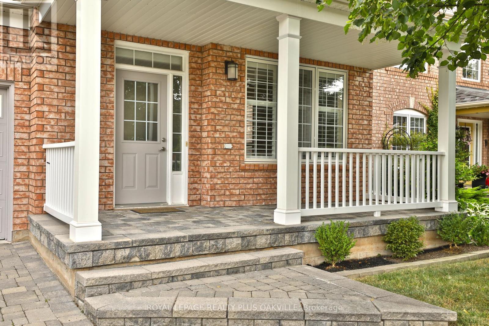 2565 Falkland Crescent, Oakville, ON - Outdoor With Deck Patio Veranda