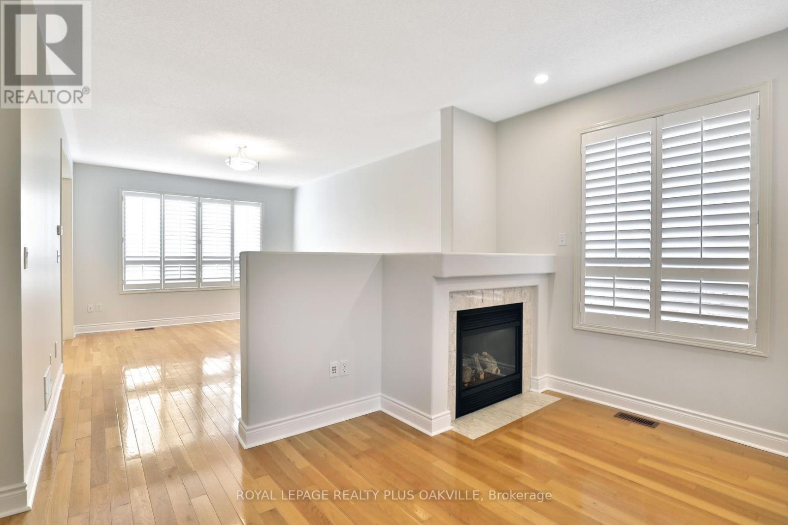 2565 Falkland Crescent, Oakville, ON - Indoor Photo Showing Other Room With Fireplace