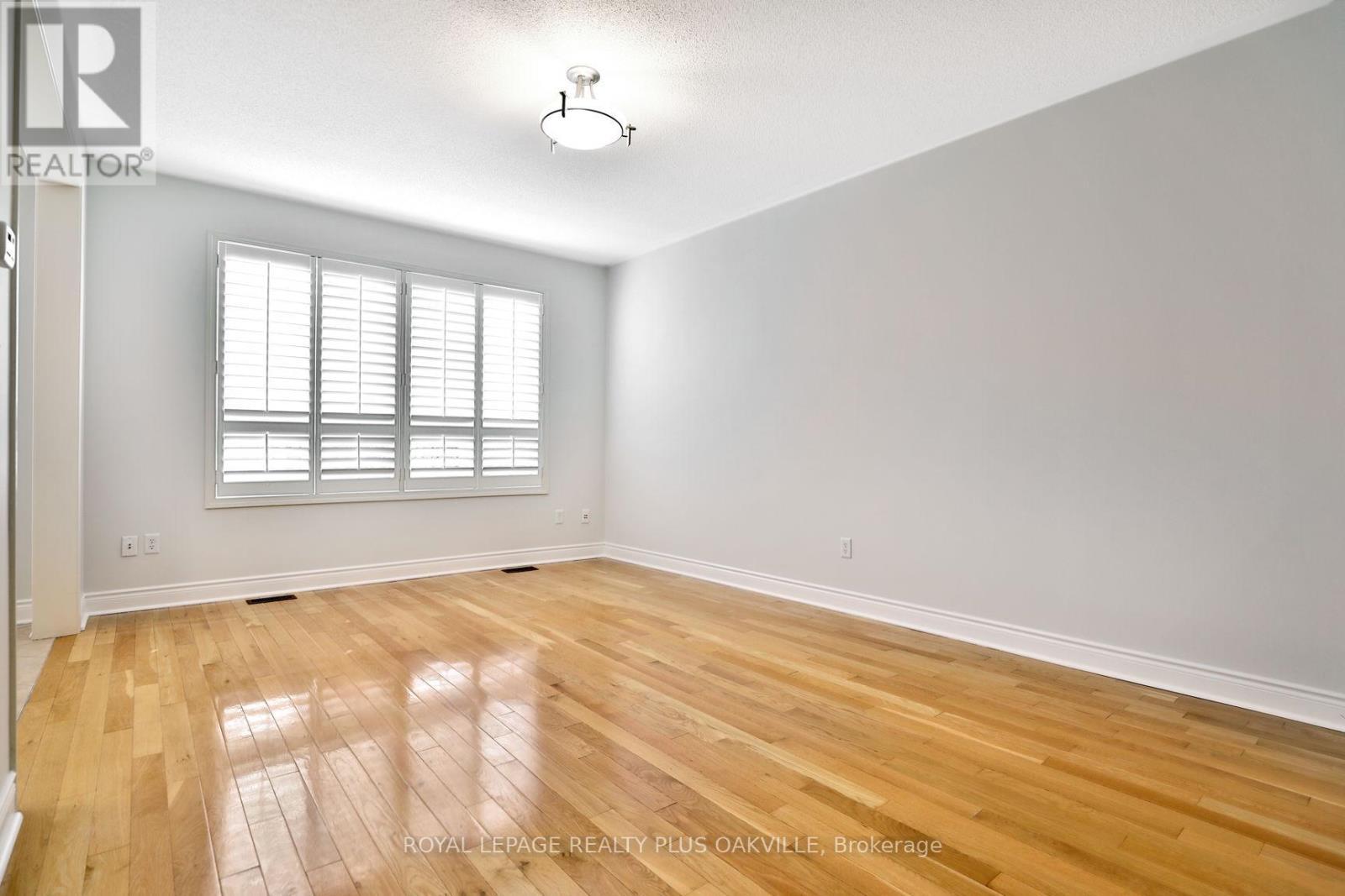 2565 Falkland Crescent, Oakville, ON - Indoor Photo Showing Other Room