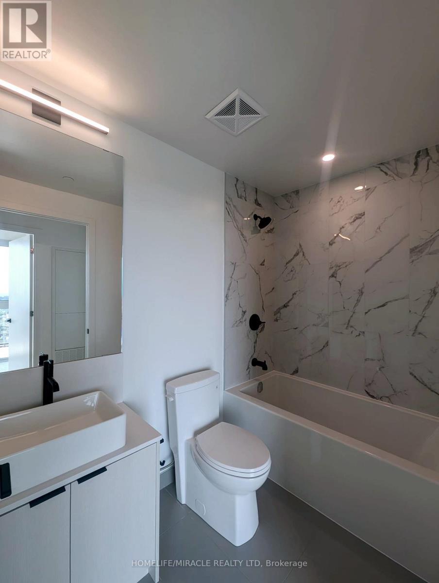 1801 - 1285 Dupont Street, Toronto, ON - Indoor Photo Showing Bathroom
