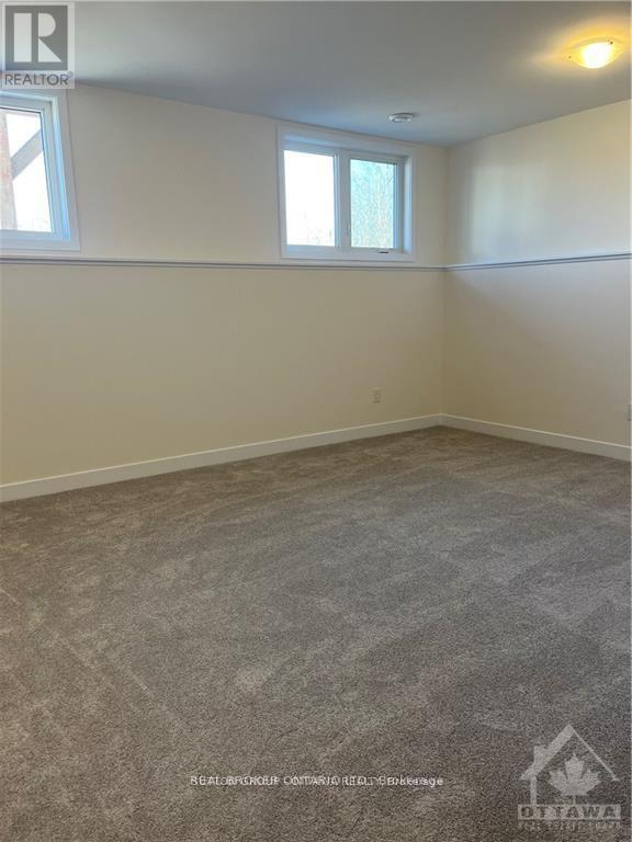 87 Staples Boulevard, Smiths Falls, ON - Indoor Photo Showing Other Room