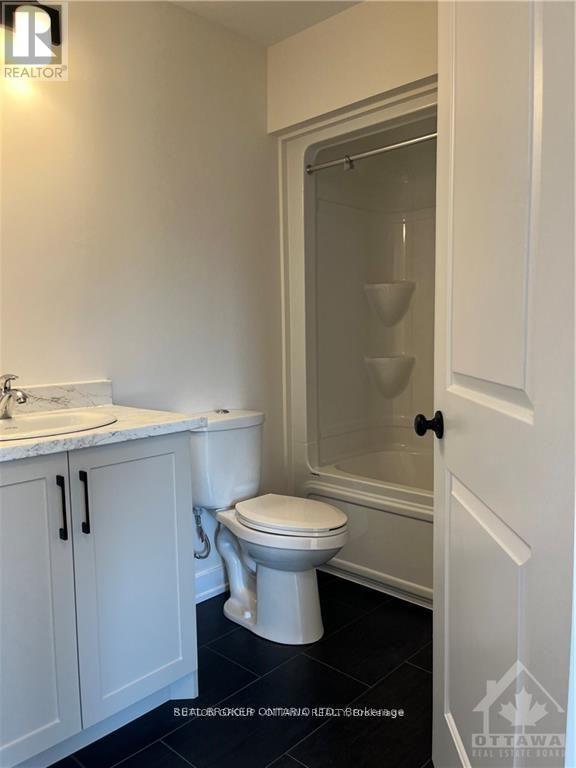 87 Staples Boulevard, Smiths Falls, ON - Indoor Photo Showing Bathroom