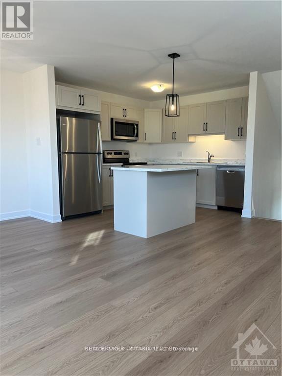 87 Staples Boulevard, Smiths Falls, ON - Indoor Photo Showing Kitchen With Stainless Steel Kitchen