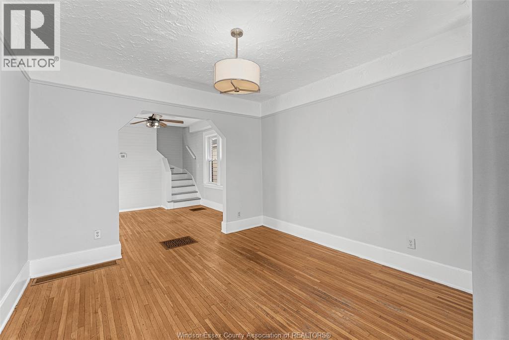 1044 Elm Avenue, Windsor, ON - Indoor Photo Showing Other Room