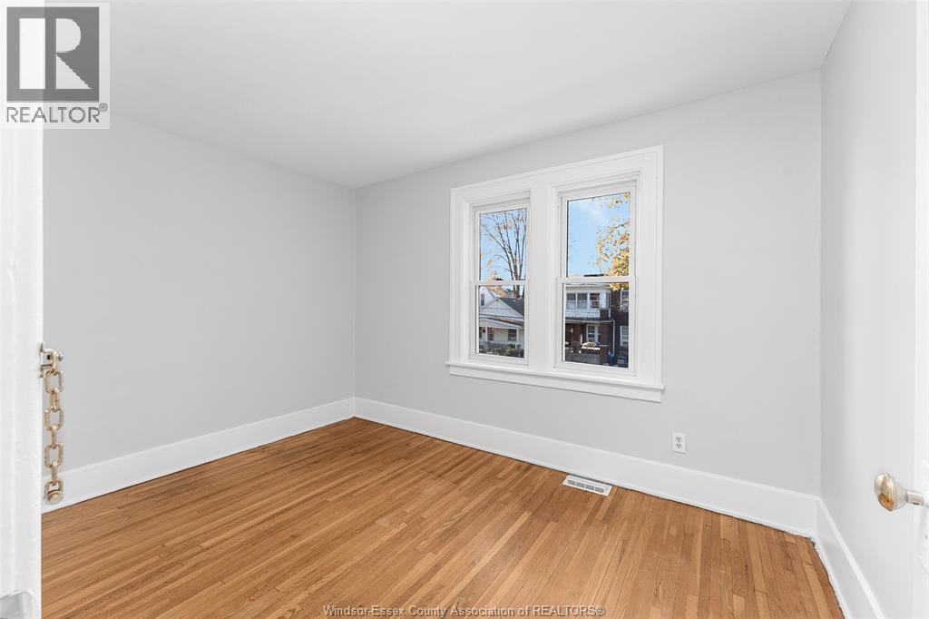 1044 Elm Avenue, Windsor, ON - Indoor Photo Showing Other Room