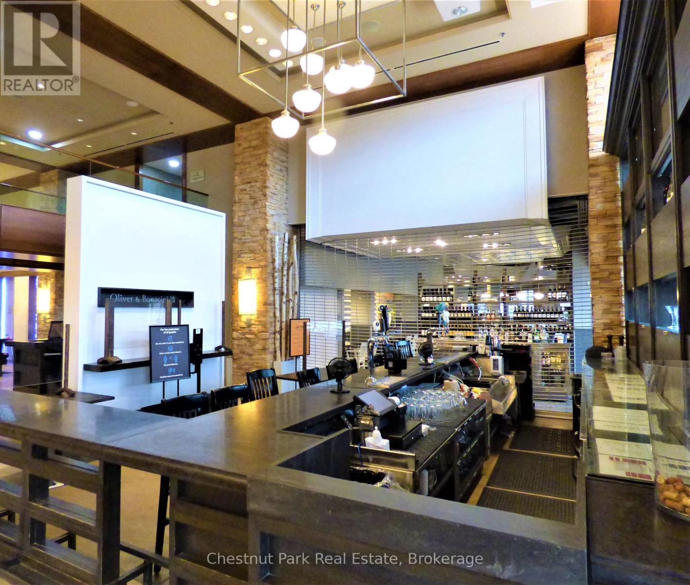 Oliver & Bonacini - 307 - 220 Gord Canning Drive, Blue Mountains, ON - Indoor