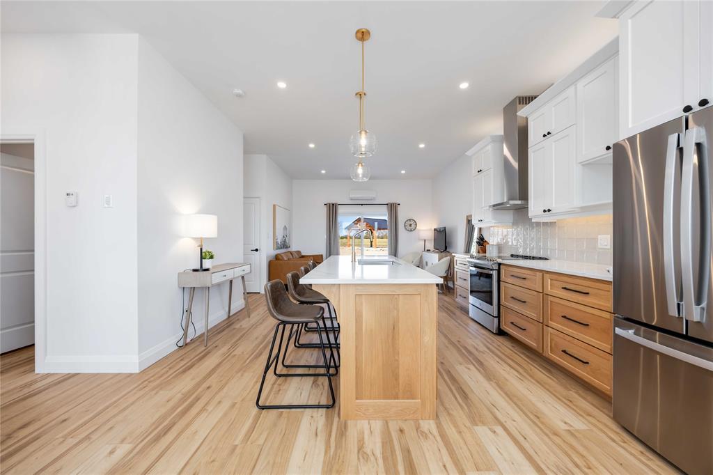 4-6320 Lakeshore Road, Lambton Shores, ON