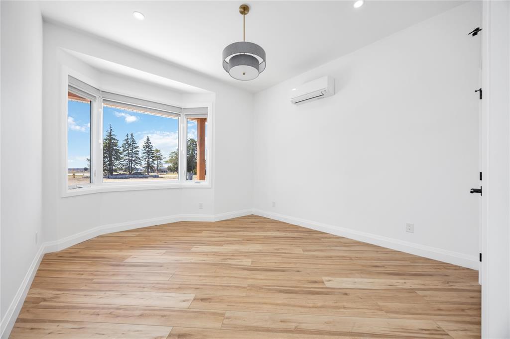 4-6320 Lakeshore Road, Lambton Shores, ON