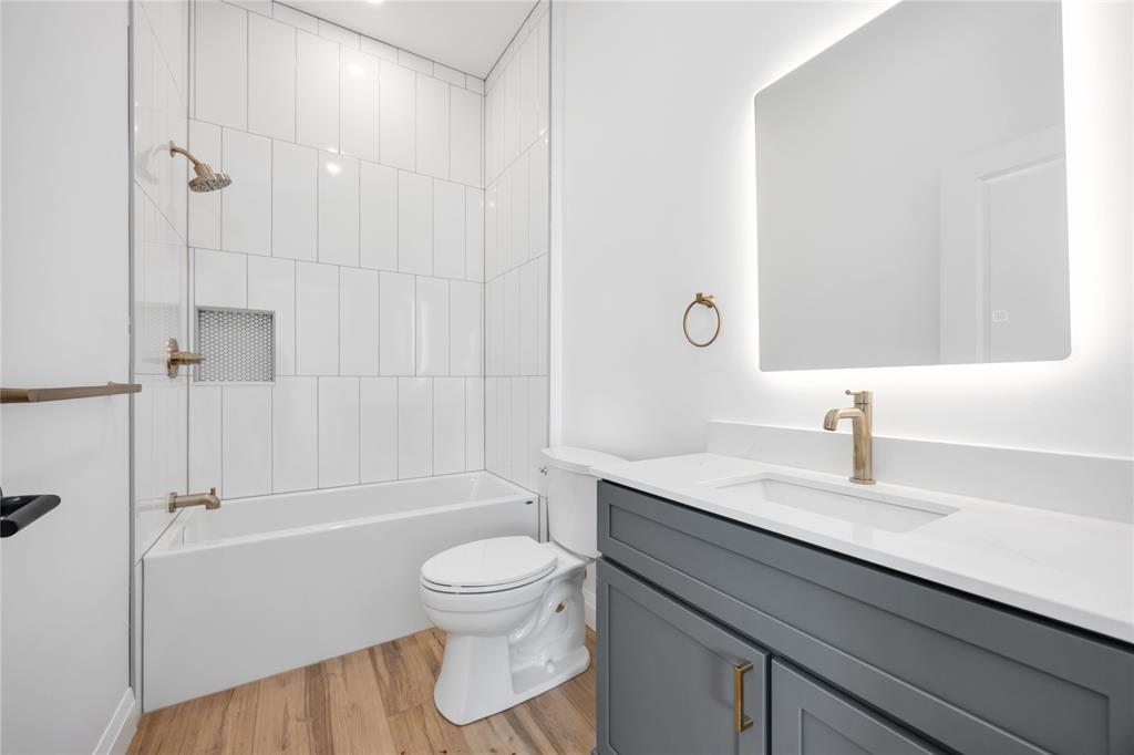 4-6320 Lakeshore Road, Lambton Shores, ON