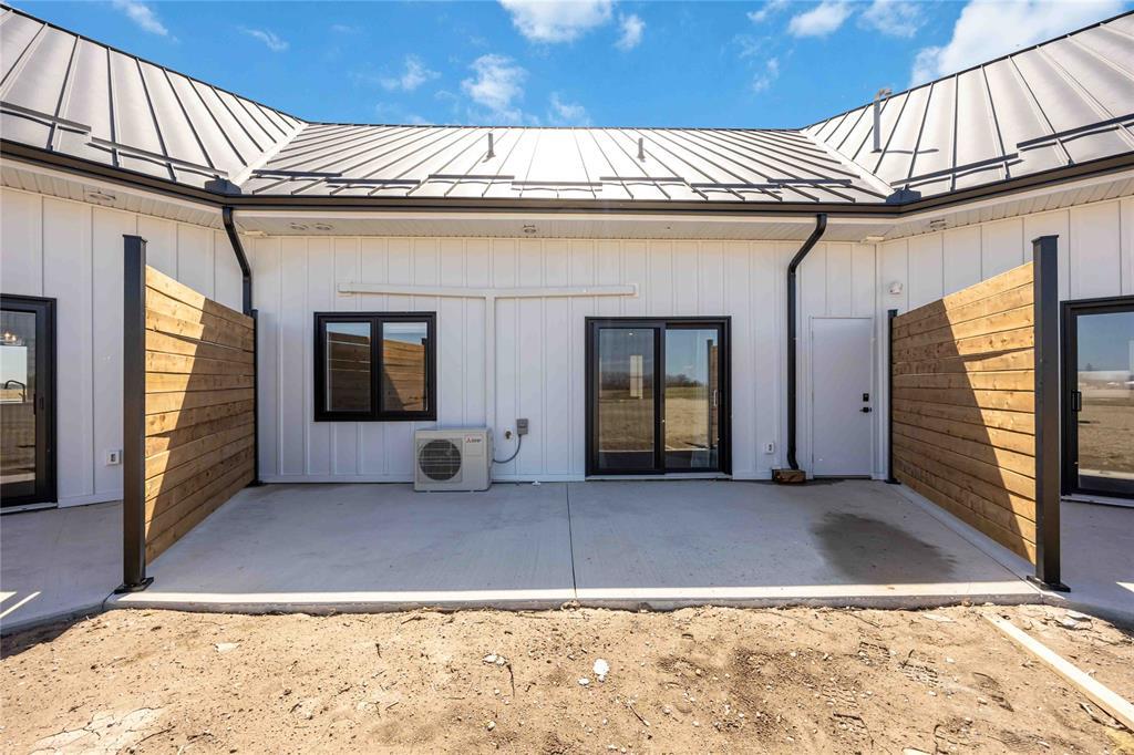 4-6320 Lakeshore Road, Lambton Shores, ON