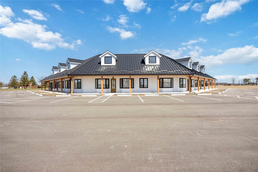 4-6320 Lakeshore Road, Lambton Shores, ON