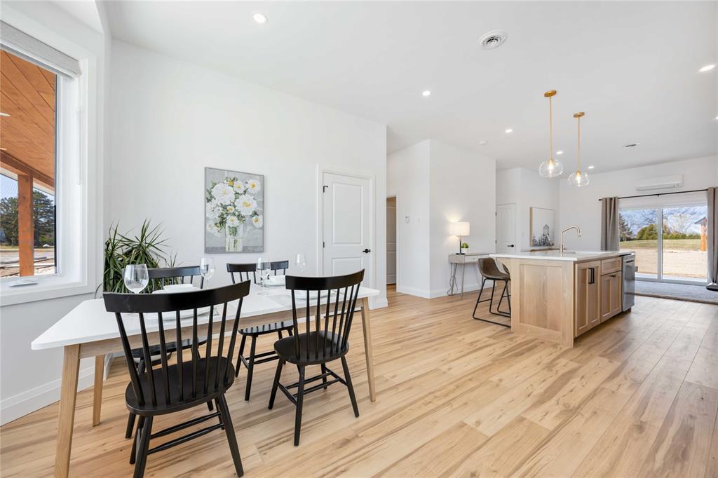 4-6320 Lakeshore Road, Lambton Shores, ON