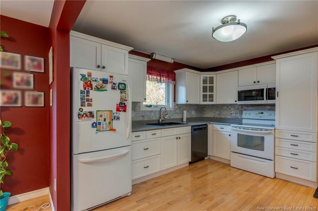 337 Lakeview Dr, Saint John, NB