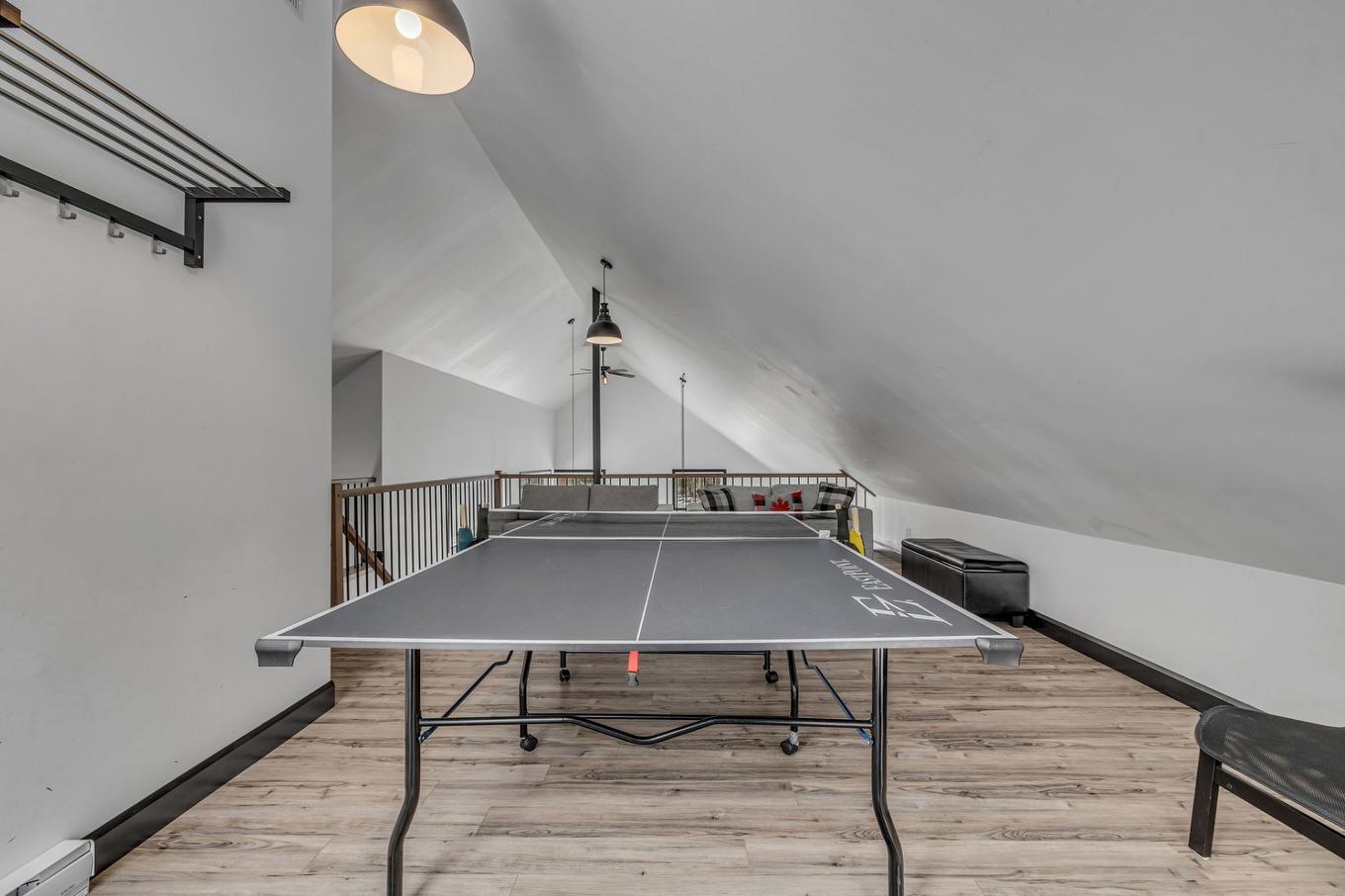 Playroom - 38 Rue Du Refuge, Saint-Ferréol-Les-Neiges, QC - Indoor Photo Showing Other Room